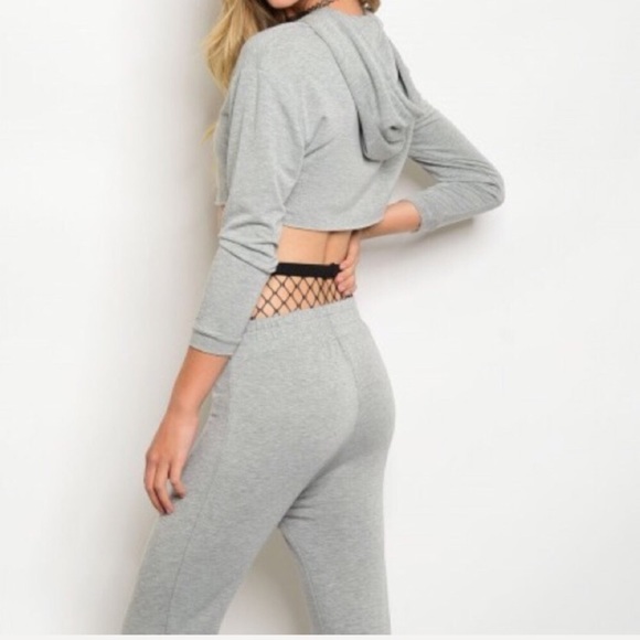 Free Style Cropped Hoodie and Jogger pants - Picture 4 of 5